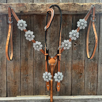 Light Oil Basketweave Tear Drop Flower Clear One Ear Tack Set